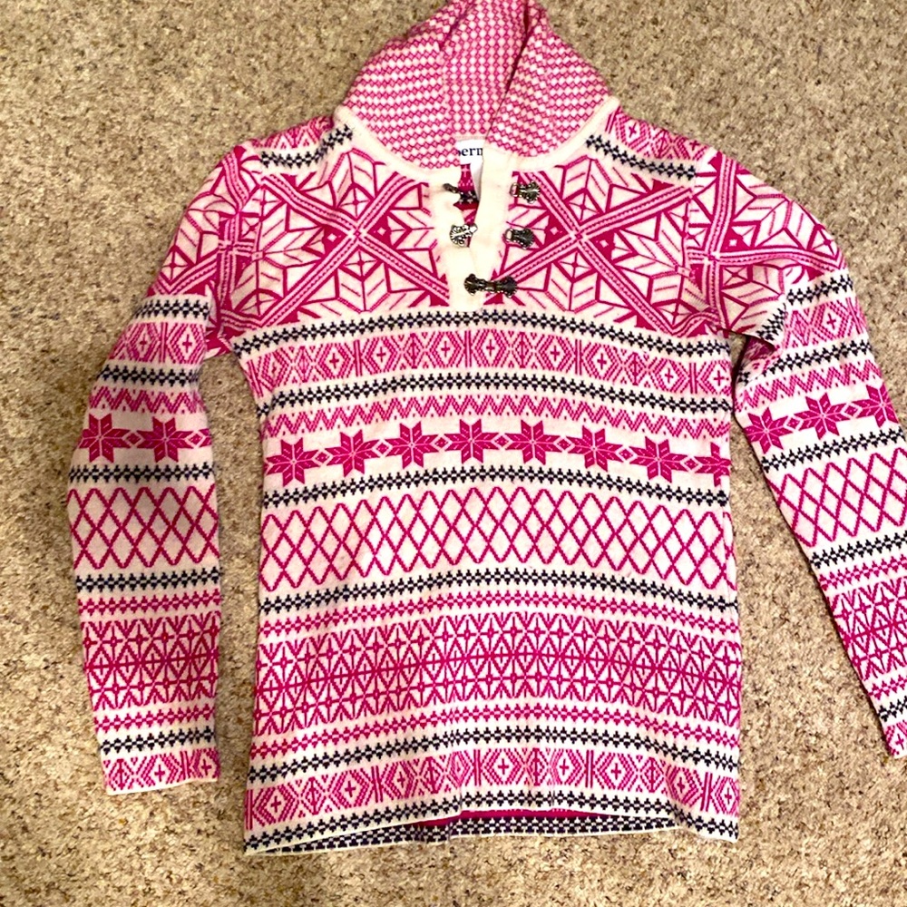 Obermeyer ski sweater loved and ready to let go.